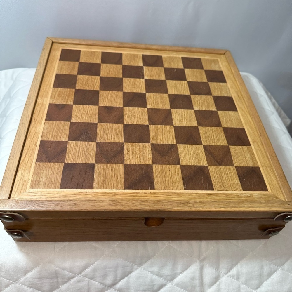 Vintage Marlboro Collector Wooden Backgammon Checkers Cards Poker Chips Wooden - Picture 7 of 15